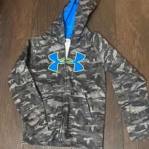 Boys Under Armour zip up sweatshirt